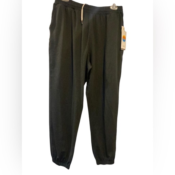 NWT Vuori boyfriend joggers Size M - Picture 1 of 4